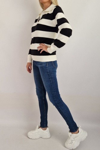 Sweter Lilibet z kołnierzykiem polo w paski czarno-białe