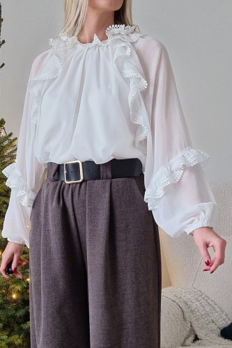 Bluzka Elli oversize z falbanami i koronką biała