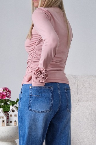 Bawełniana bluzka Rosalia z różą 3D na pastelowy róż