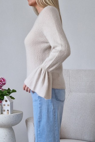 Sweter Bellis z baby alpaką z rozkloszowanymi rękawami typu dzwonek beżowy