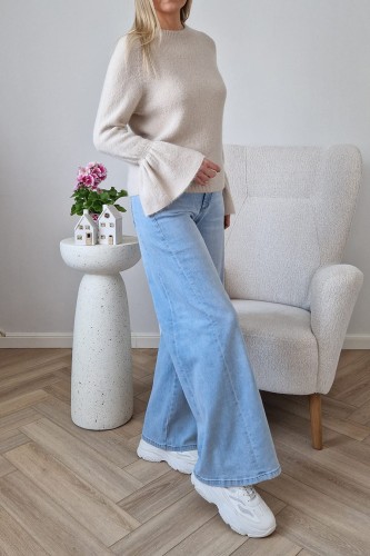 Sweter Bellis z baby alpaką z rozkloszowanymi rękawami typu dzwonek beżowy