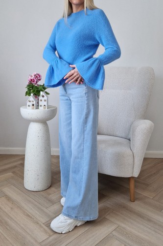 Sweter Bellis z baby alpaką z rozkloszowanymi rękawami typu dzwonek błękitny