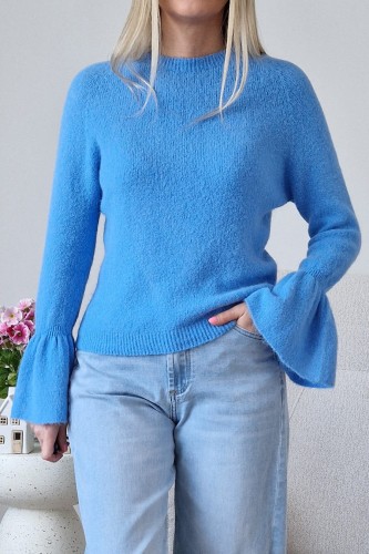 Sweter Bellis z baby alpaką z rozkloszowanymi rękawami typu dzwonek błękitny