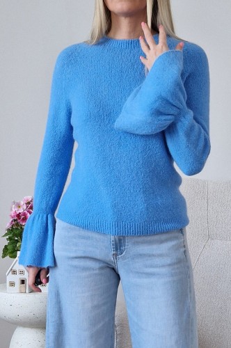 Sweter Bellis z baby alpaką z rozkloszowanymi rękawami typu dzwonek błękitny