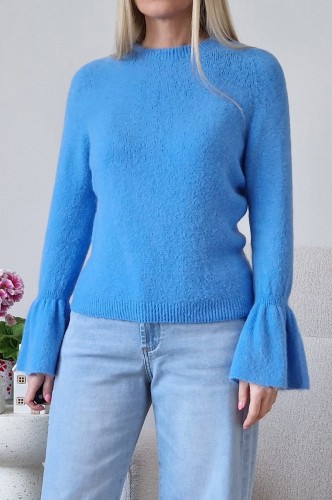 Sweter Bellis z baby alpaką z rozkloszowanymi rękawami typu dzwonek błękitny