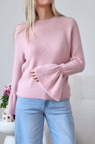 Sweter Bellis z baby alpaką z rozkloszowanymi rękawami typu dzwonek pastelowy róż