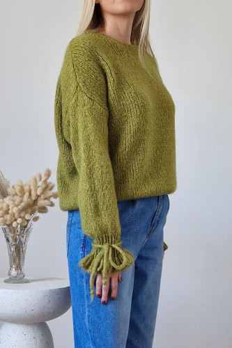 Sweter Lolly z moherem i wełną i z rękawami z falbanką oliwkowy